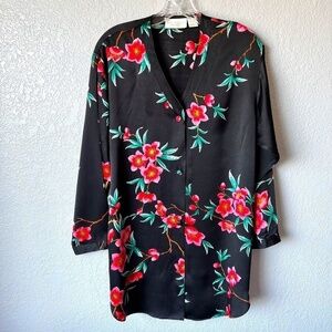 Victoria’s Secret 100% silk gold label floral sleep shirt